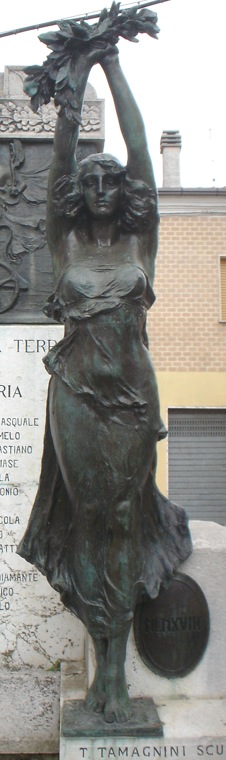 Monumento ai caduti: L'Italia